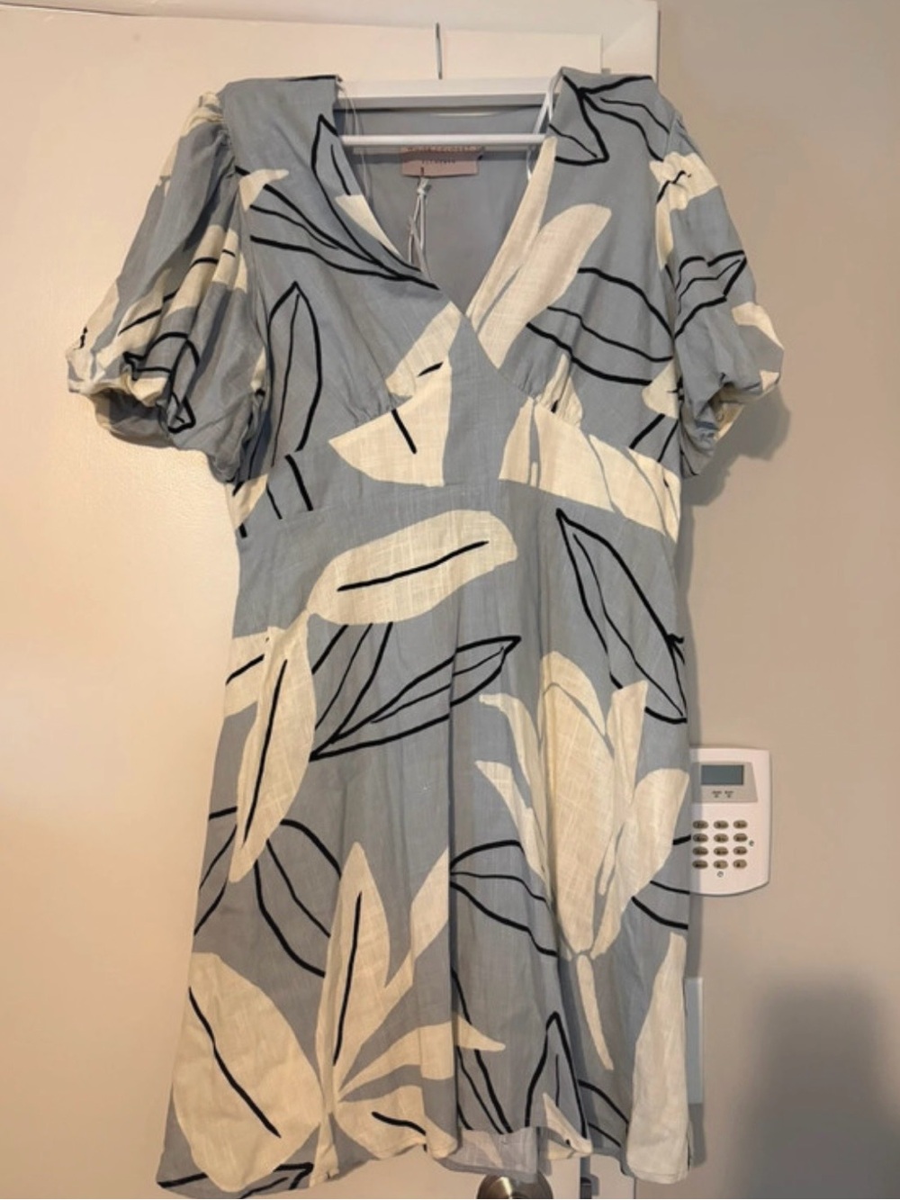NWT White Closet Light Blue Floral Midi Dress with Puff Sleeves